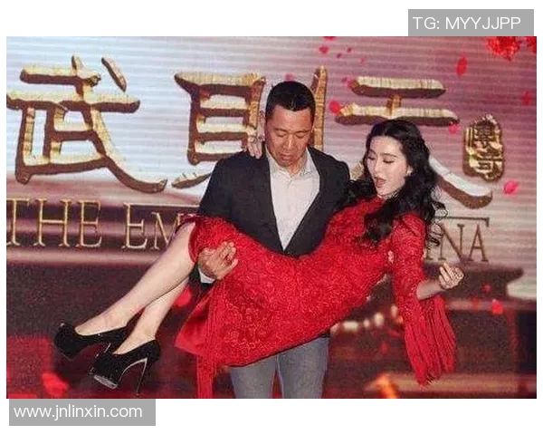 国内足球明星的妻子们生活揭秘她们背后的故事与风采