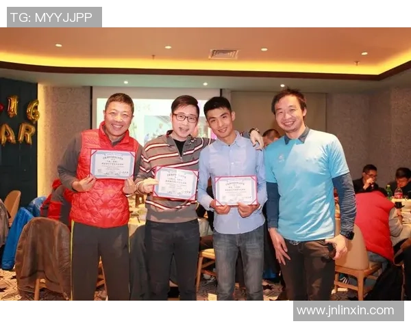 西安羽毛球队在世锦赛中的蜕变与发展历程全景回顾 西安羽毛球队在世锦赛中的蜕变与发展历程全景回顾