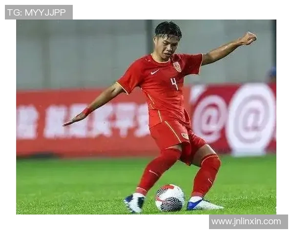 国足逆袭日本足球明星展现强大实力与团队精神