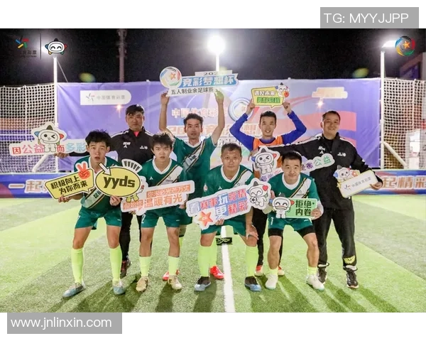 足球明星送上温暖除夕祝福愿你新年快乐梦想成真家庭幸福团圆